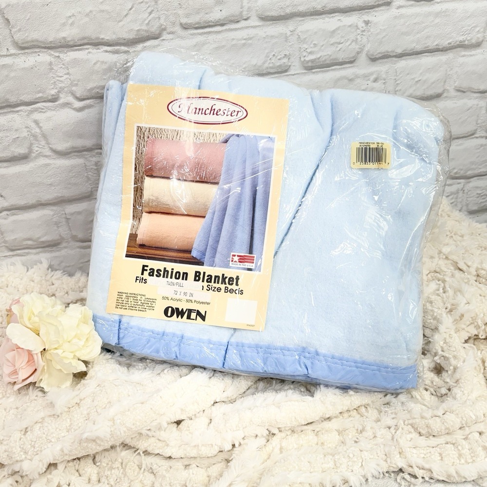 Vtg Owen Manchester Twin / Full‎ Size Acrylic Blanket Soft Fuzzy Baby Blue 80's